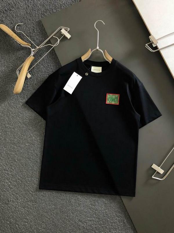 Gucci Men's T-shirts 586